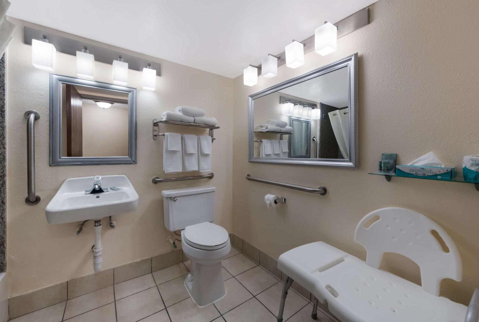 Best Western Hampton Coliseum Inn Ngoại thất bức ảnh